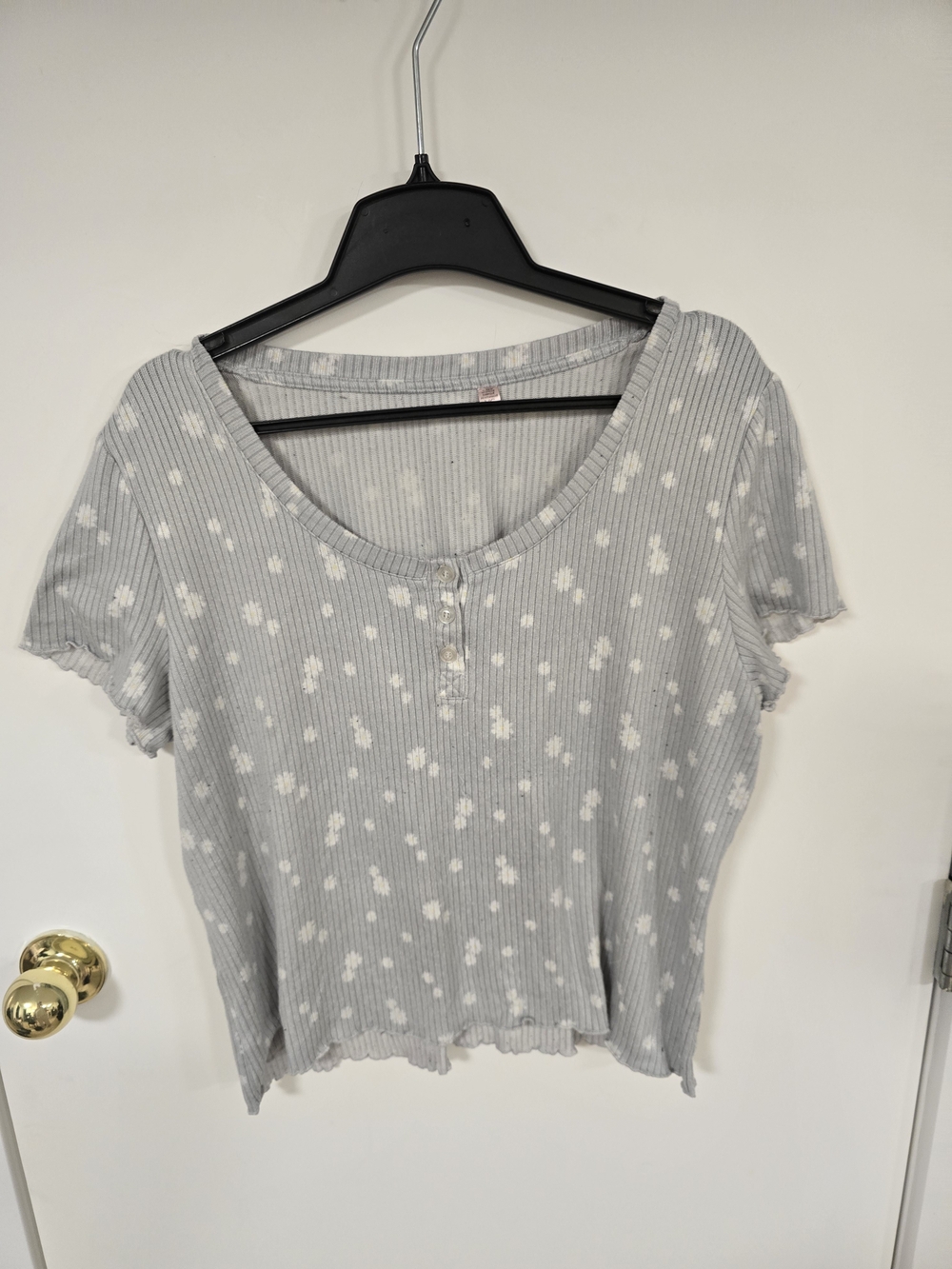 Light Gray Floral Ribbed Henley Crop Top - Unbranded